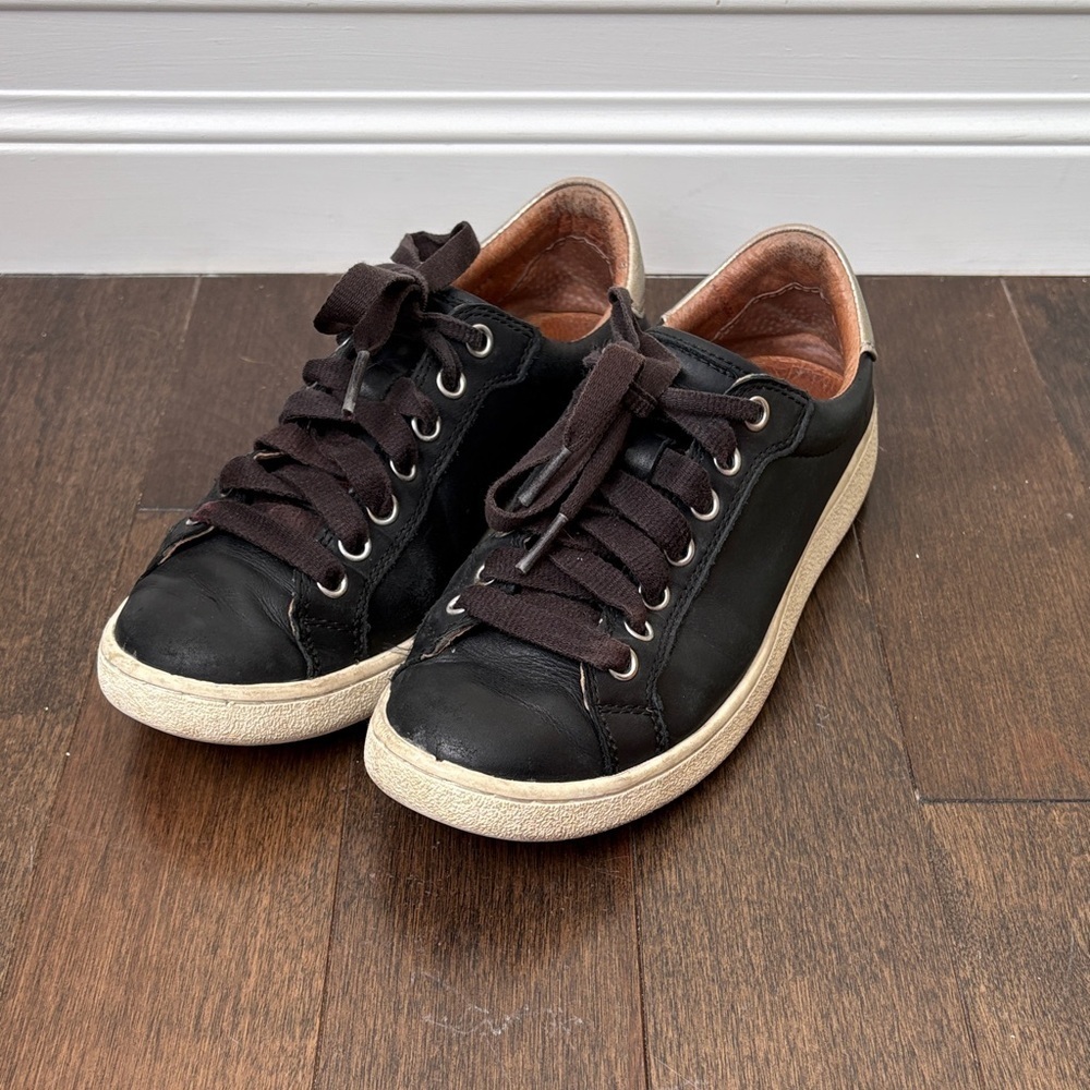 UGG Black and Tan Women's Sneakers